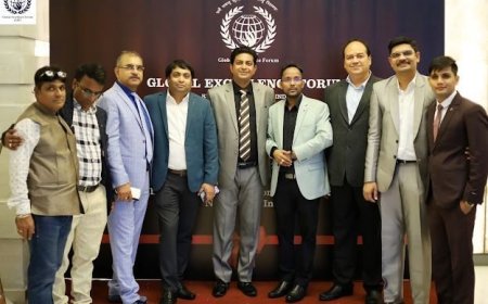 Mr. Naeem Tirmizi chairs Global Excellence Forum’s Grand Conference & Awards 2024 at Le Meridien Delhi, recognising top achievers.