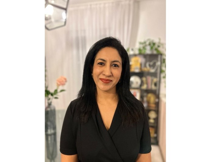 From Scientist to Songwriter: Yojna Jain’s Journey Into Music, Poetry, and Meaningful Storytelling